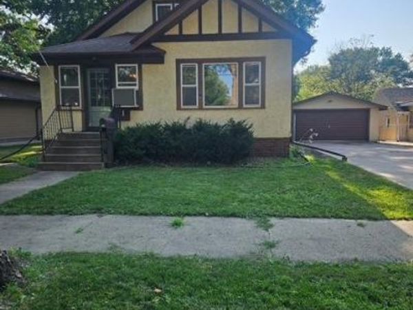 110 4th Street SE, Montgomery, MN 56069