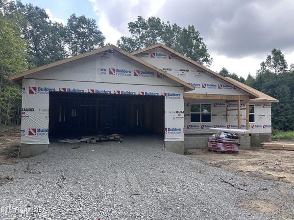 250 Stone Cliff Lane, Jamestown, TN 38556
