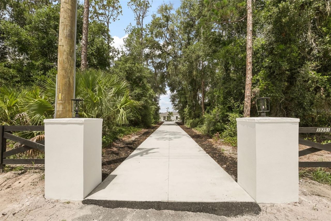 39251 County Road 439, Umatilla, FL 32784 Photo
