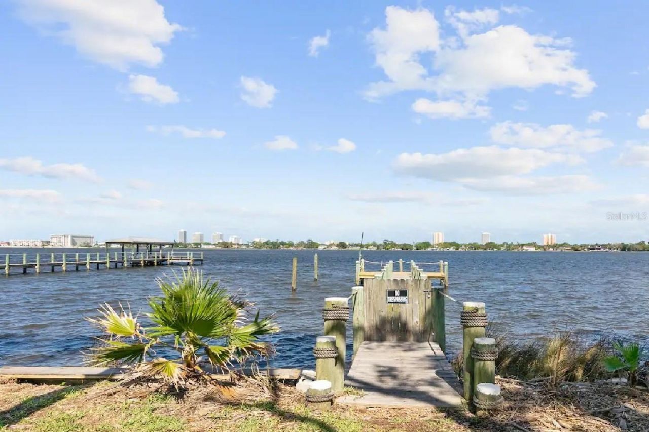 1426 Riverside Drive , Daytona Beach, FL 32117 Photo