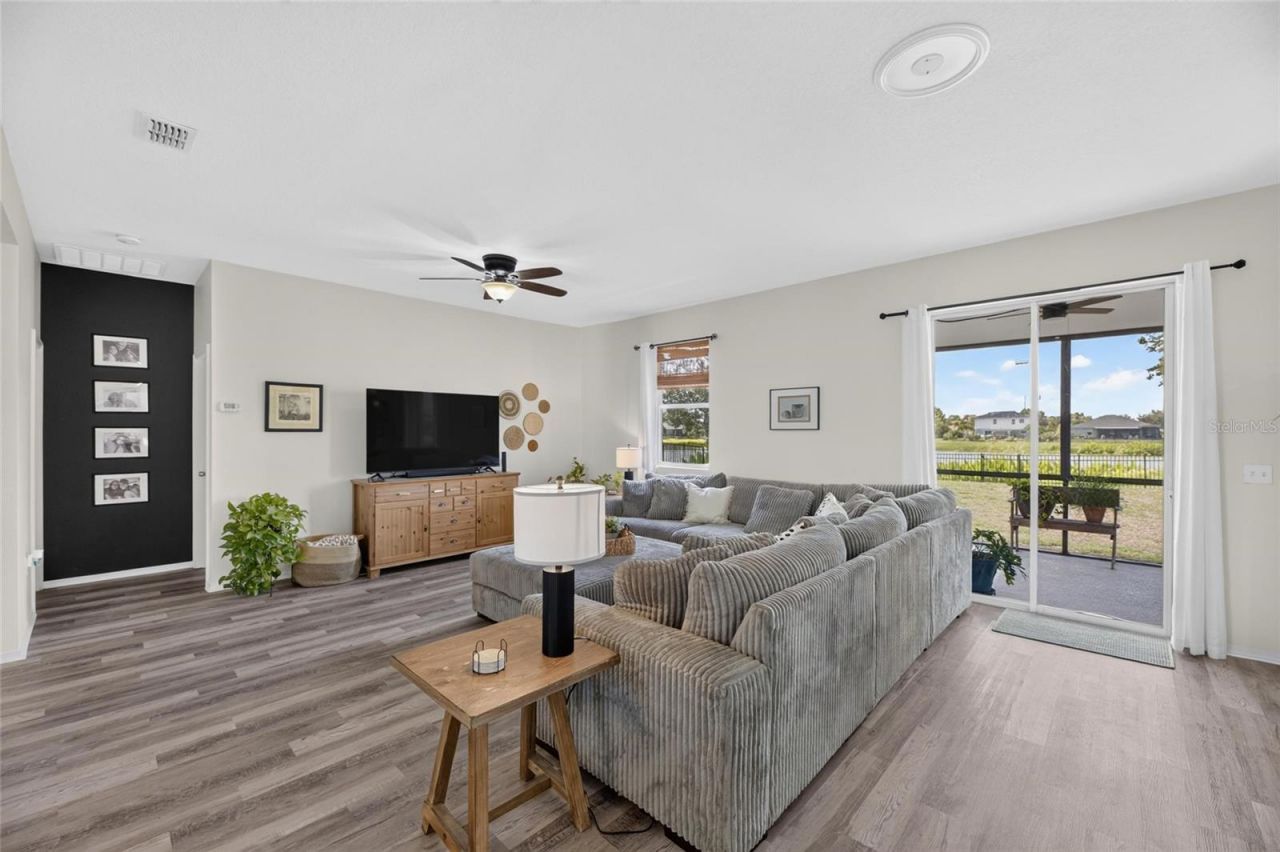 203 Star Shell Drive , Apollo Beach, FL 33572 Photo