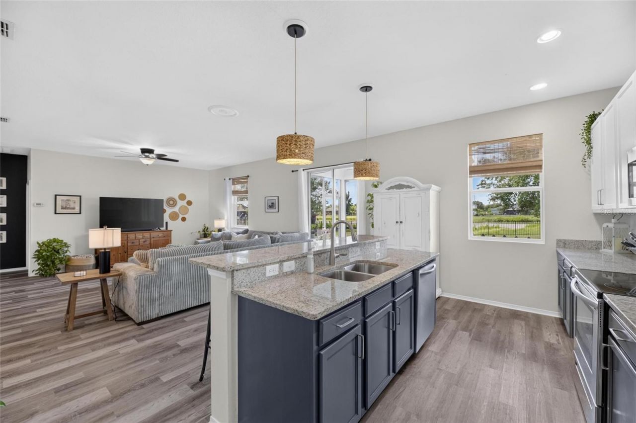 203 Star Shell Drive , Apollo Beach, FL 33572 Photo