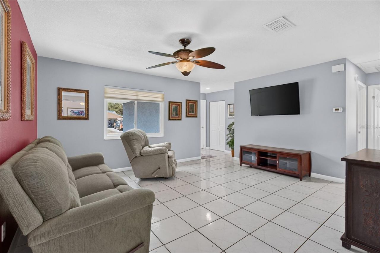 8153 Candlewoode Drive, Largo, FL 33773 Photo