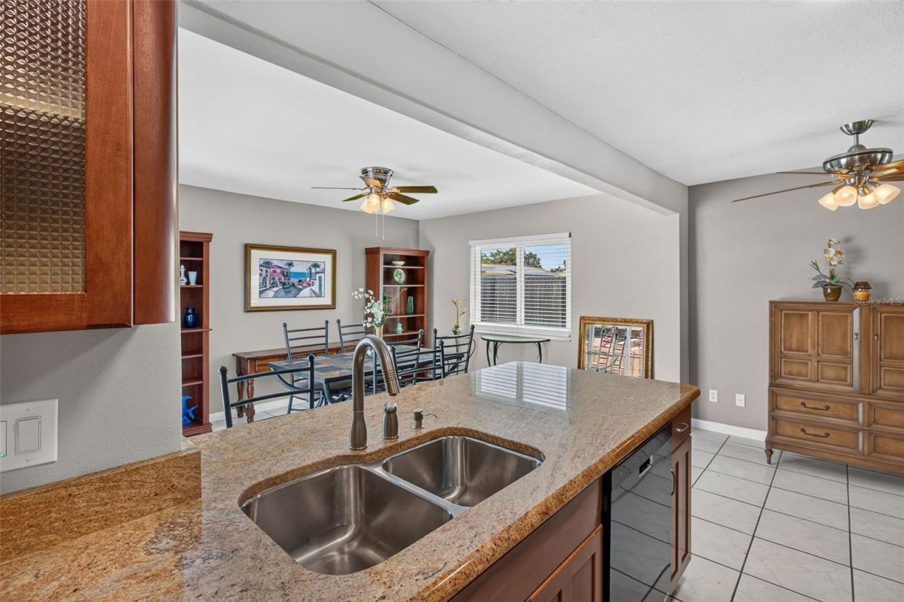 8153 Candlewoode Drive, Largo, FL 33773 Photo