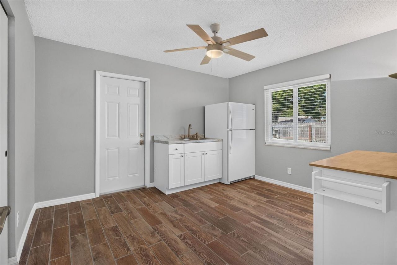 8153 Candlewoode Drive, Largo, FL 33773 Photo