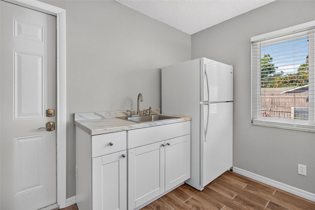 8153 Candlewoode Drive, Largo, FL 33773 Photo