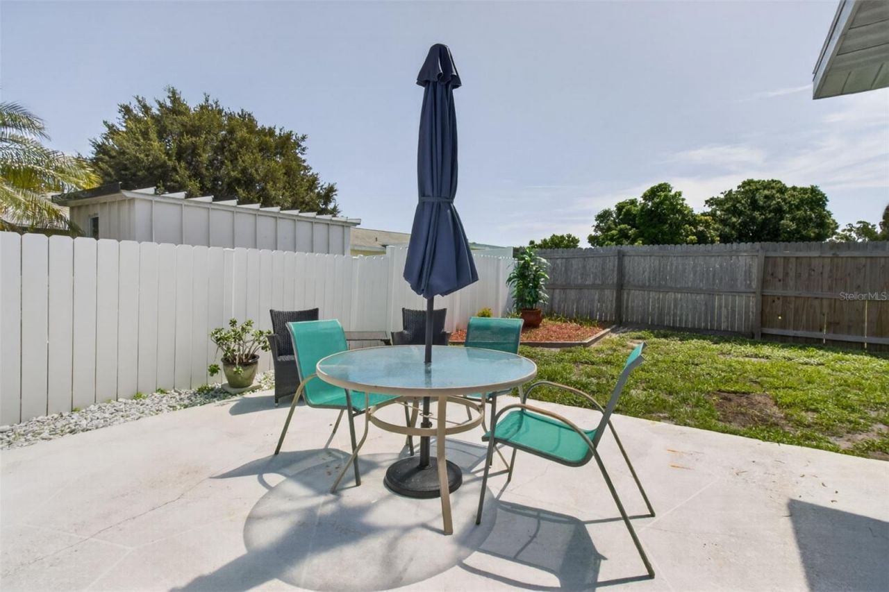 8153 Candlewoode Drive, Largo, FL 33773 Photo