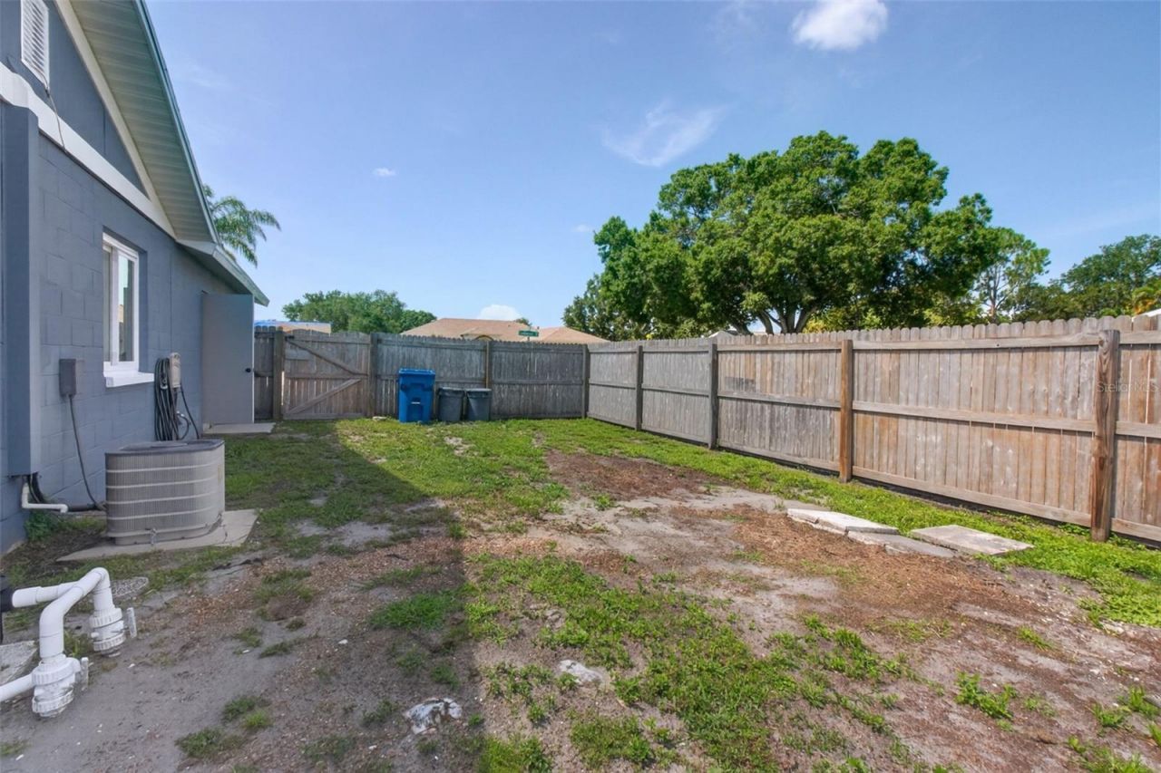 8153 Candlewoode Drive, Largo, FL 33773 Photo