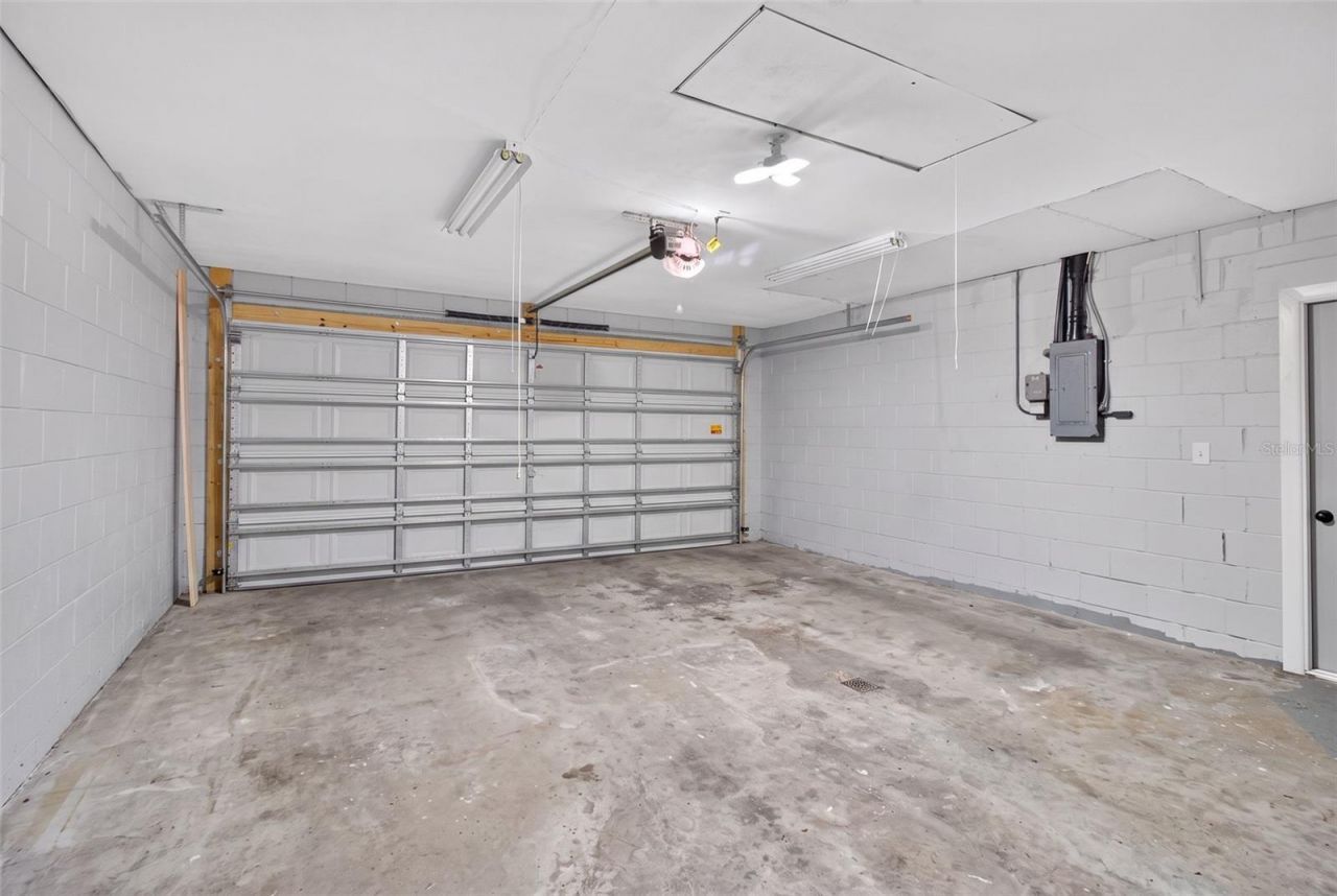 8153 Candlewoode Drive, Largo, FL 33773 Photo