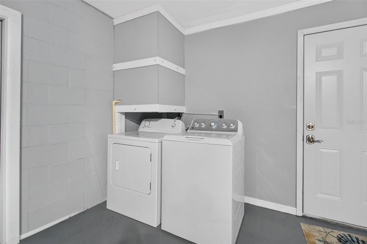 8153 Candlewoode Drive, Largo, FL 33773 Photo