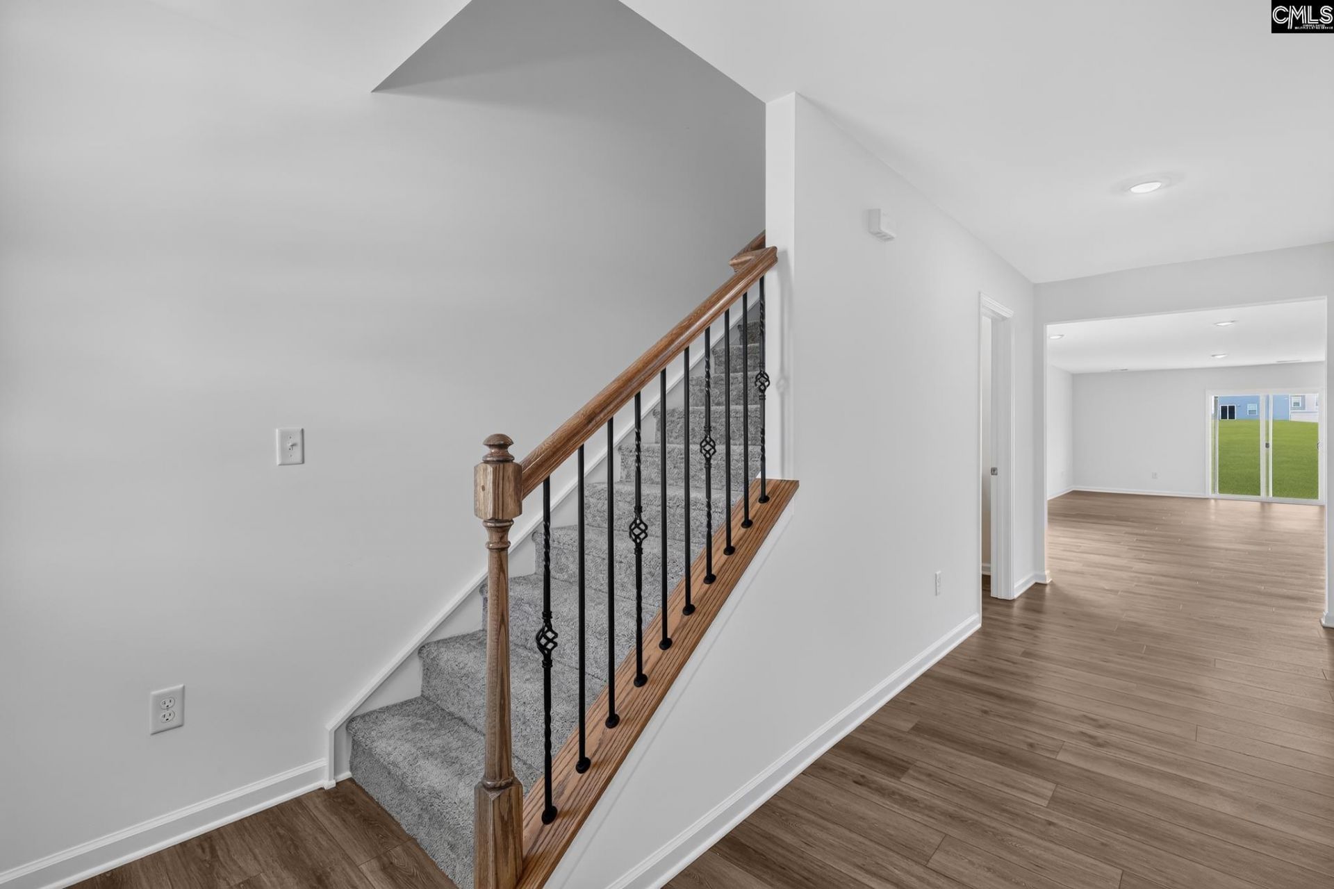 440 Happy Hollow Drive  Photo 7