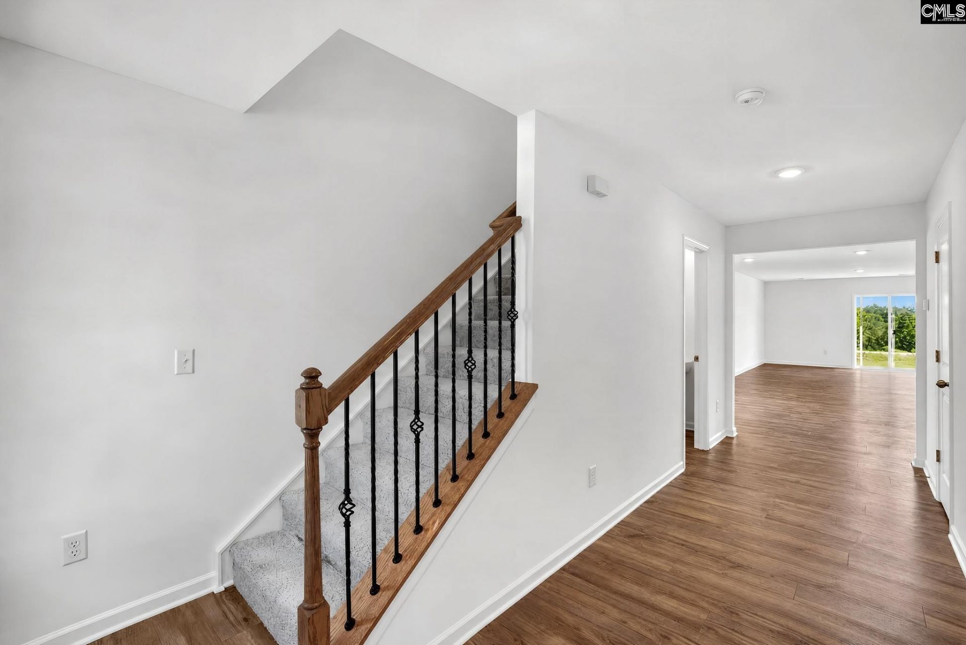 440 Happy Hollow Drive  Photo 8
