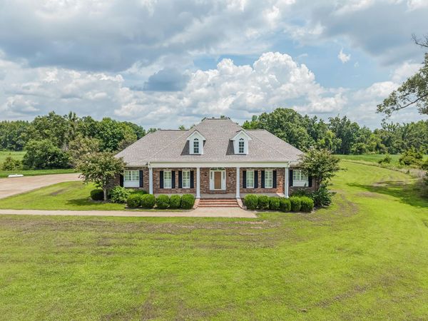 7856 Tennessee 22, Michie, TN 38357