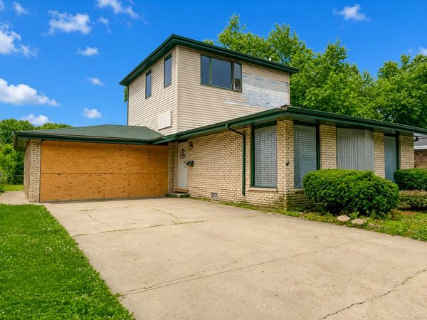 15229 Dante Avenue , Dolton, IL 60419