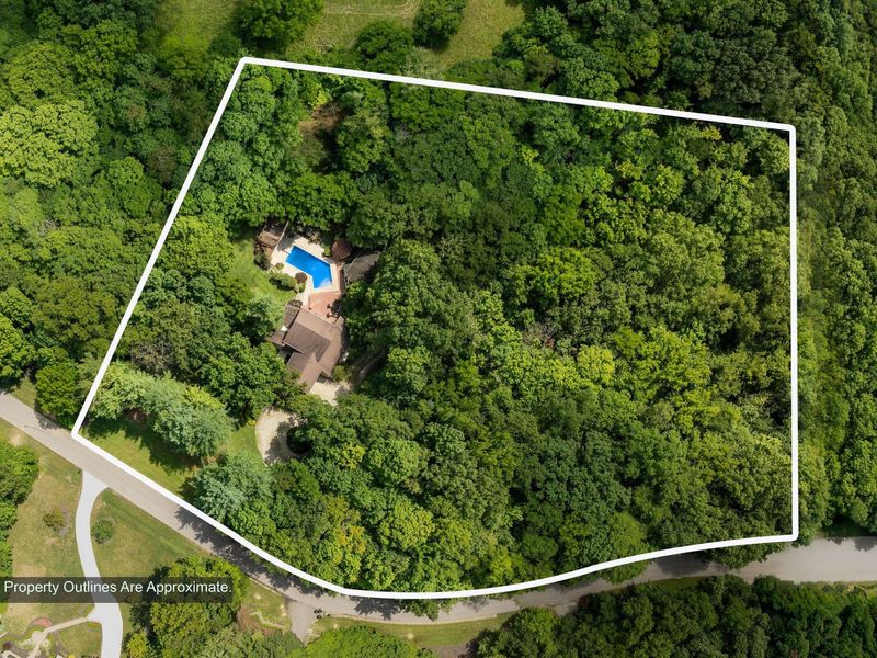 7319 Bridlespur Lane , Delaware, OH 43015 Photo 2