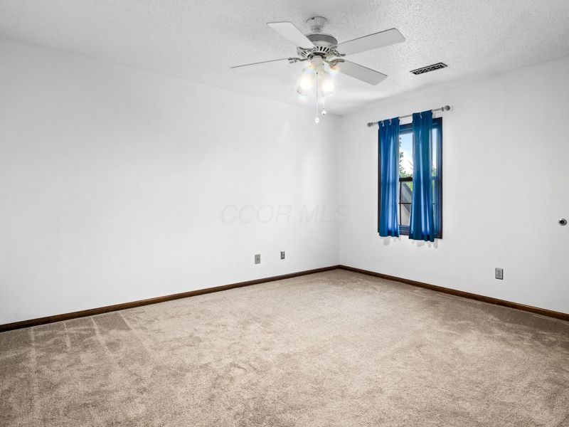 5219 Willow Grove Place S, Unit 18, Dublin, OH 43017 Photo 11