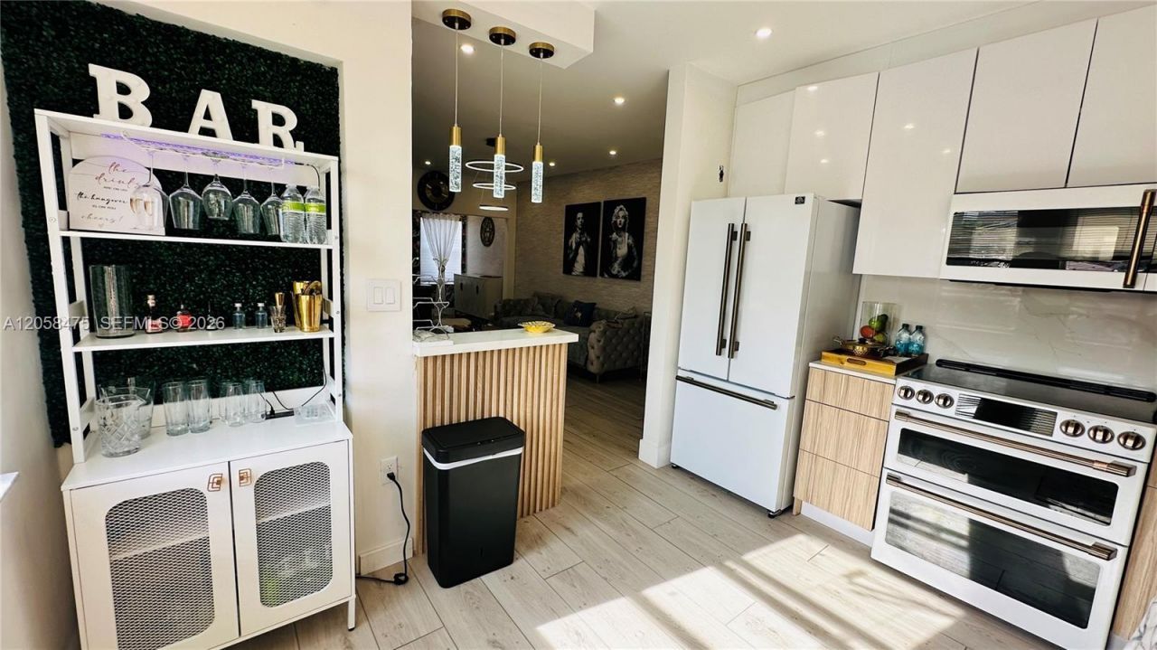 1668 SW 20th St, Unit 1, Miami, FL 33145 Photo