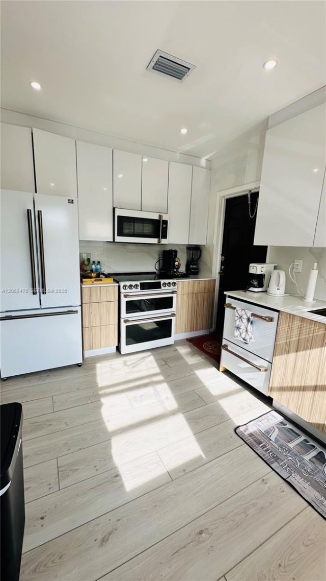1668 SW 20th St, Unit 1, Miami, FL 33145 Photo