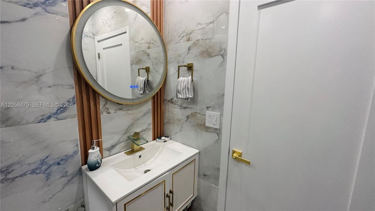 1668 SW 20th St, Unit 1, Miami, FL 33145 Photo