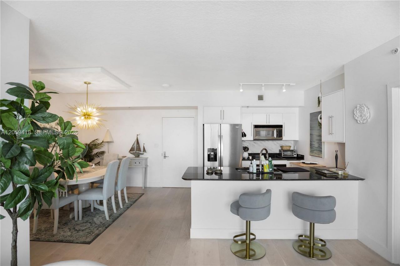 335 S Biscayne Blvd, Unit 3808, Miami, FL 33131 Photo