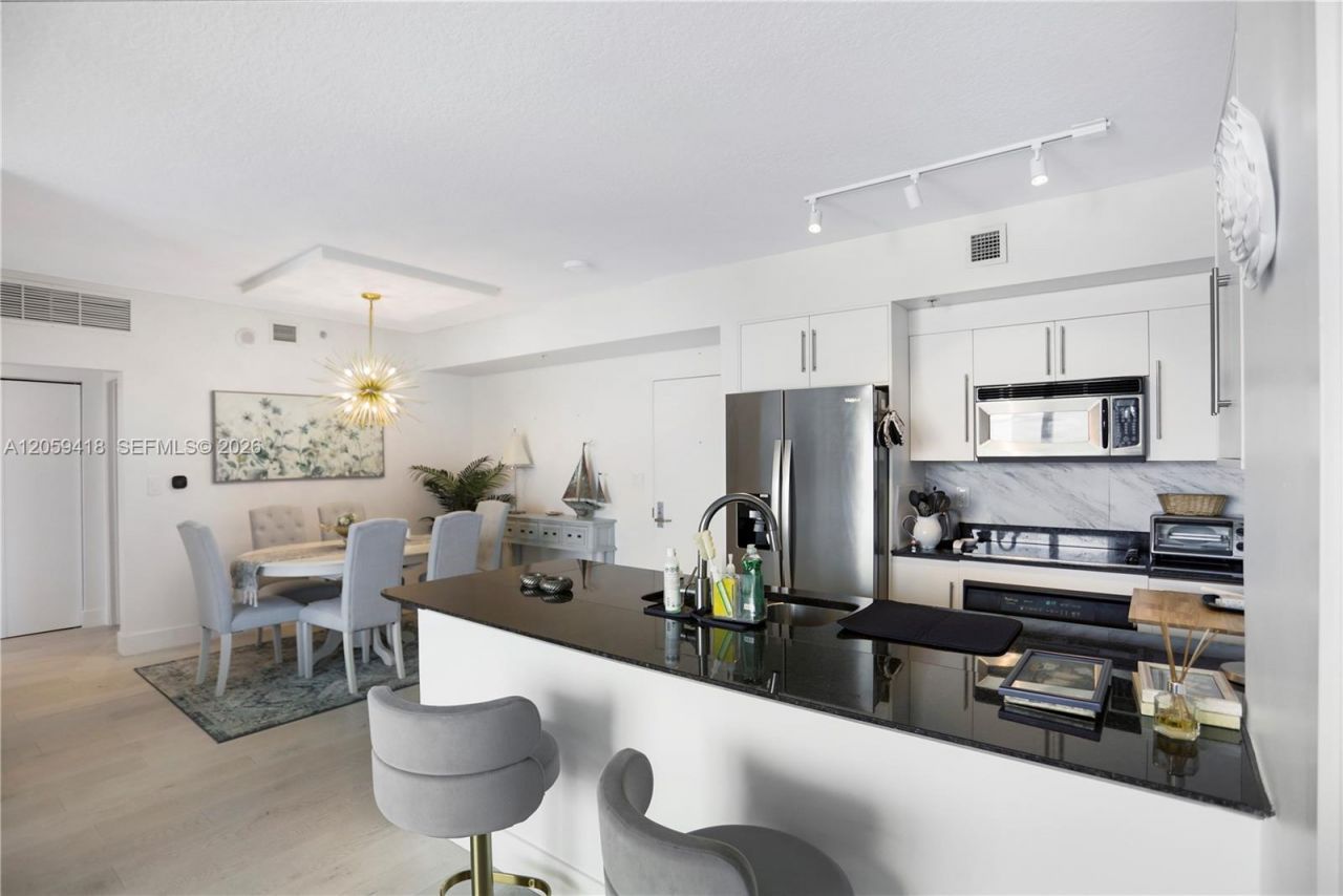335 S Biscayne Blvd, Unit 3808, Miami, FL 33131 Photo
