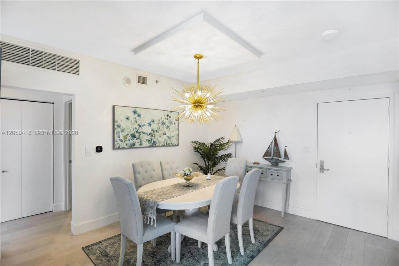 335 S Biscayne Blvd, Unit 3808, Miami, FL 33131 Photo