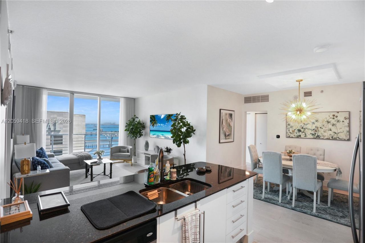335 S Biscayne Blvd, Unit 3808, Miami, FL 33131 Photo