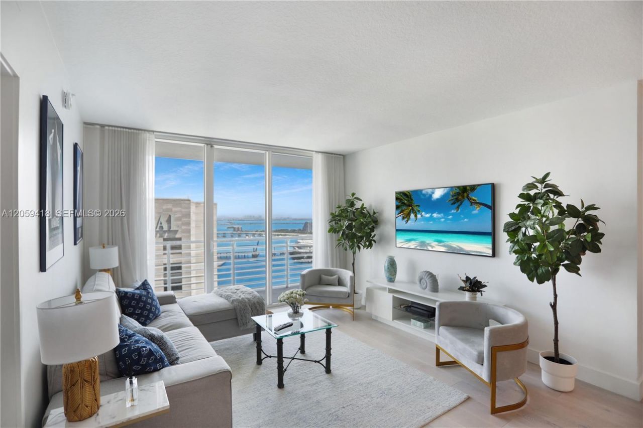 335 S Biscayne Blvd, Unit 3808, Miami, FL 33131 Photo