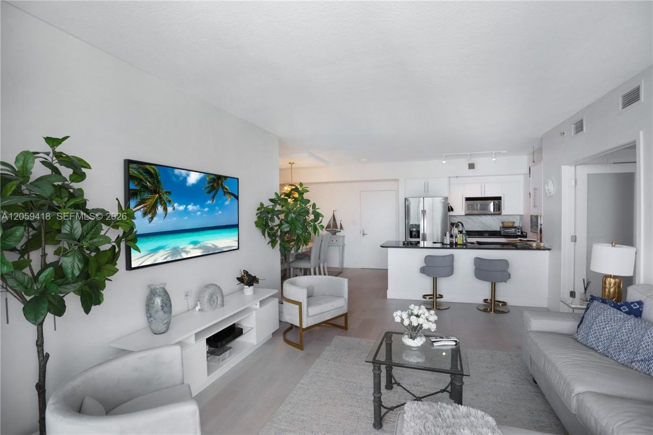 335 S Biscayne Blvd, Unit 3808, Miami, FL 33131 Photo