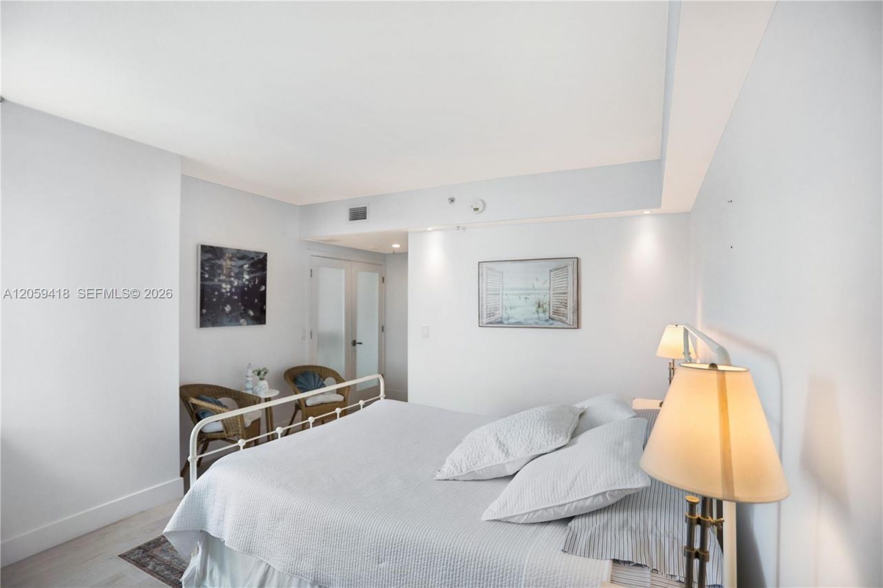 335 S Biscayne Blvd, Unit 3808, Miami, FL 33131 Photo