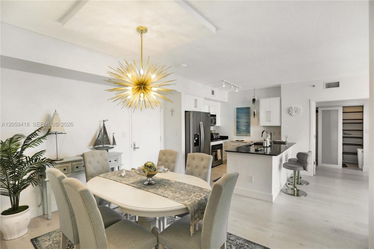 335 S Biscayne Blvd, Unit 3808, Miami, FL 33131 Photo
