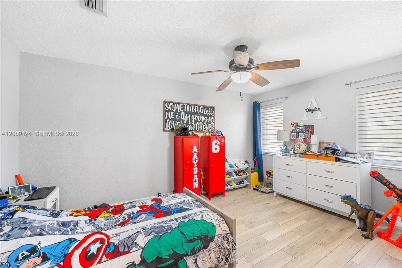 16820 NW 74th Ave, Hialeah, FL 33015 Photo