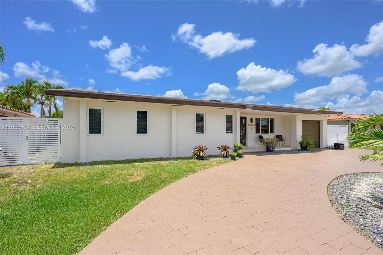 16820 NW 74th Ave, Hialeah, FL 33015 Photo