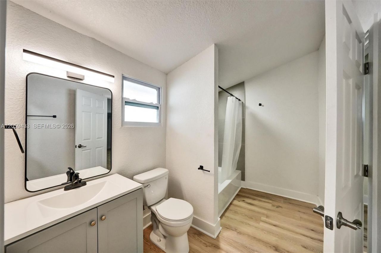 244 SW 14th Ave , Miami, FL 33135 Photo