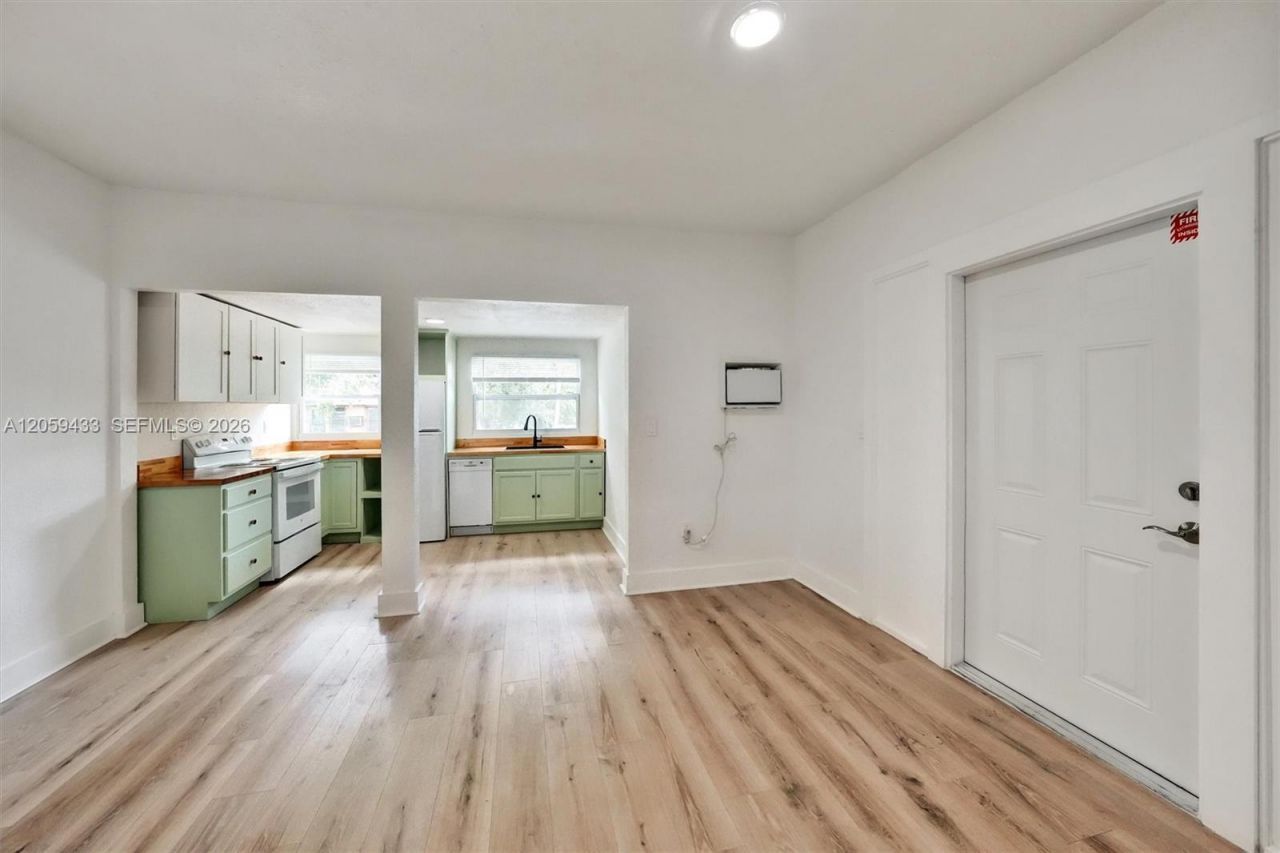 244 SW 14th Ave , Miami, FL 33135 Photo