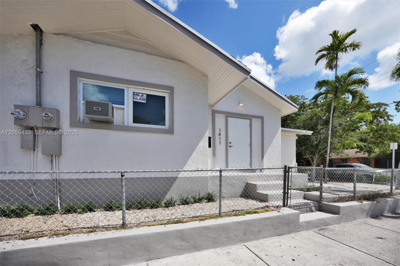 244 SW 14th Ave , Miami, FL 33135 Photo