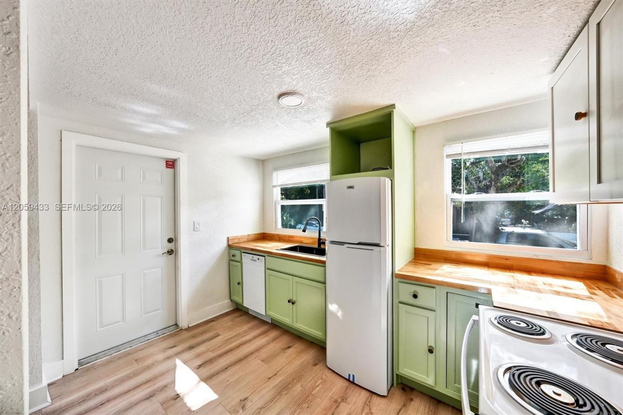 244 SW 14th Ave , Miami, FL 33135 Photo
