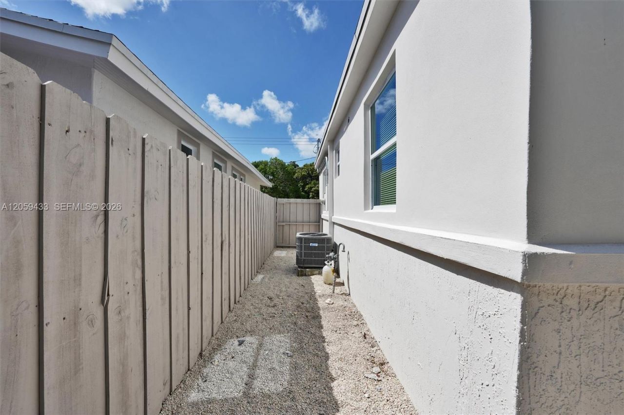 244 SW 14th Ave , Miami, FL 33135 Photo