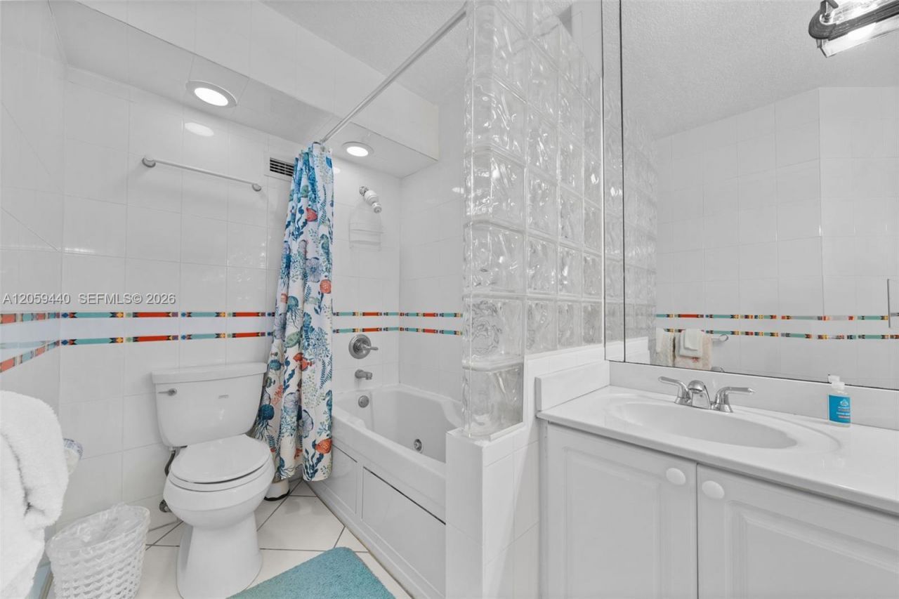 3725 S Ocean Dr, Unit 1204, Hollywood, FL 33019 Photo