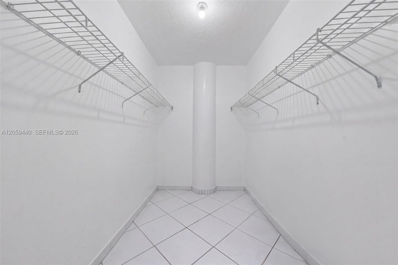 3725 S Ocean Dr, Unit 1204, Hollywood, FL 33019 Photo