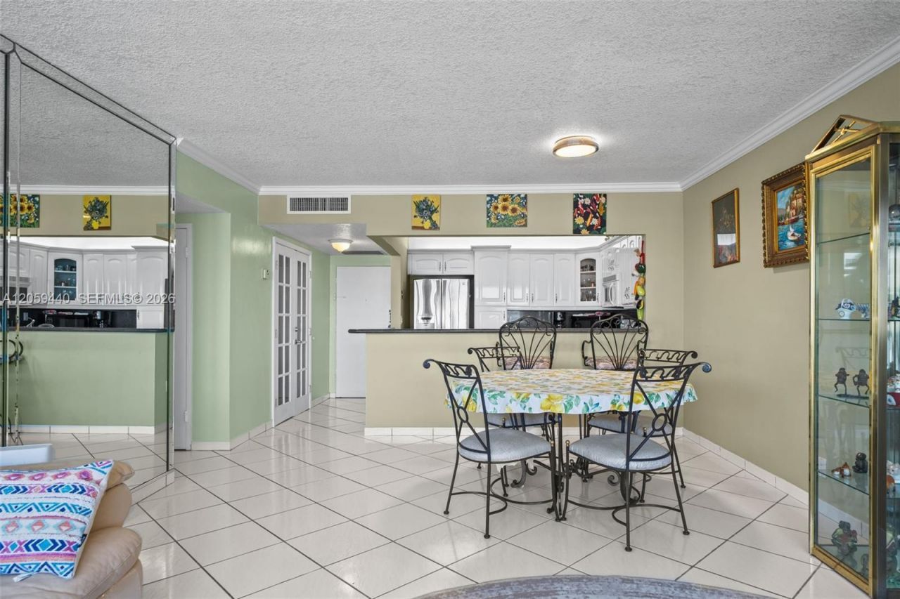 3725 S Ocean Dr, Unit 1204, Hollywood, FL 33019 Photo