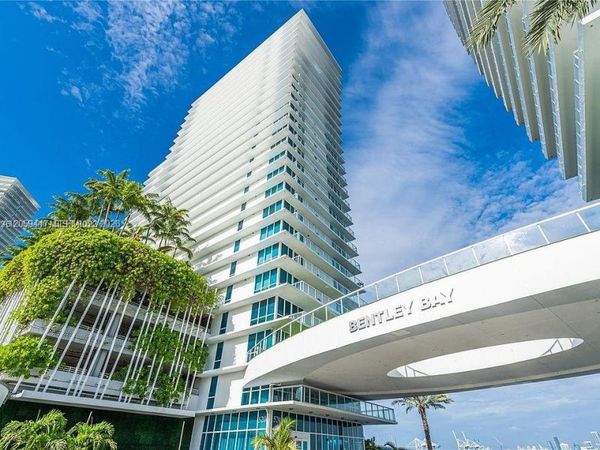 540 West Ave , Unit 1013, Miami Beach, FL 33139