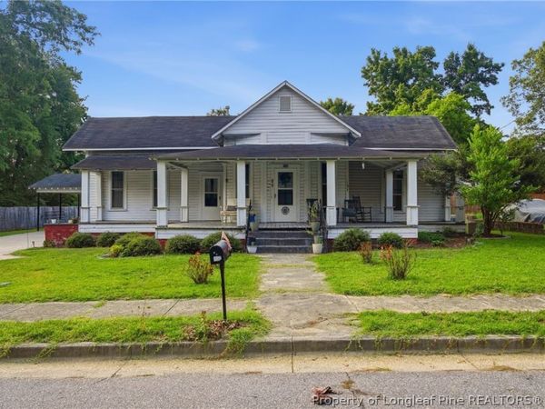 206 E 2nd Avenue, Red Springs, NC 28377