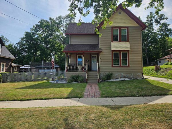 505 S Garfield Avenue, Janesville, WI 53545
