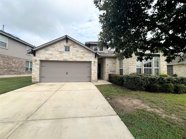 613 Palmilla ST, Leander, TX 78641