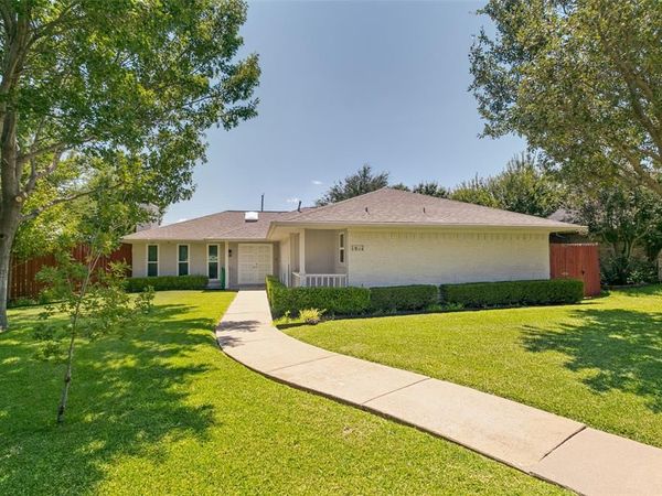 1032 Cherrywood Lane , Carrollton, TX 75006