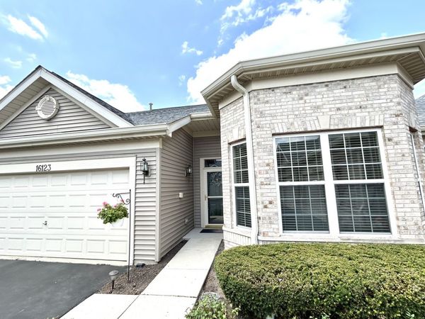 16123 Powderhorn Lake Way , Crest Hill, IL 60403