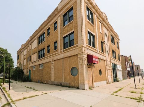 Main Photo