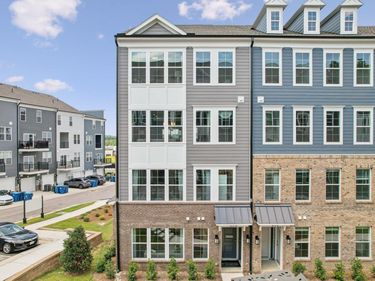 422 Gaston Park Lane, Unit #200, Wake Forest, NC 27587