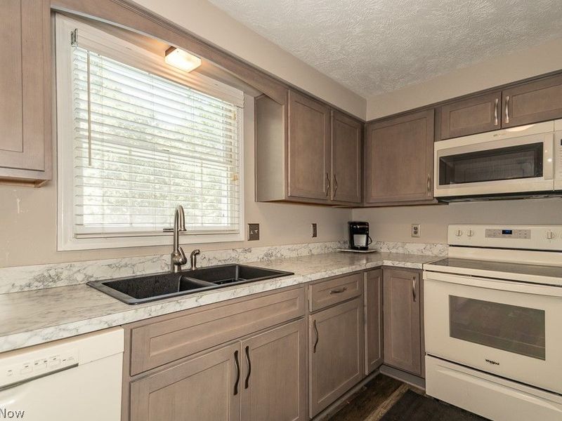 10219 Lola Court, Concord Township, OH 44077 Photo 7